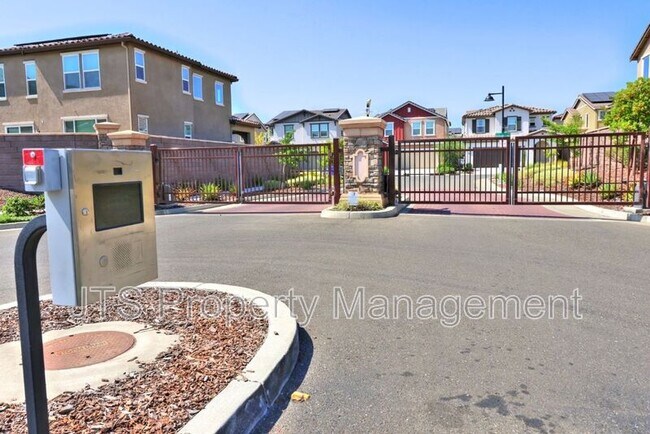 Building Photo - 4268 Emerald Gate Ln