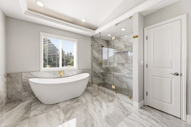 Building Photo - 1832 11th St