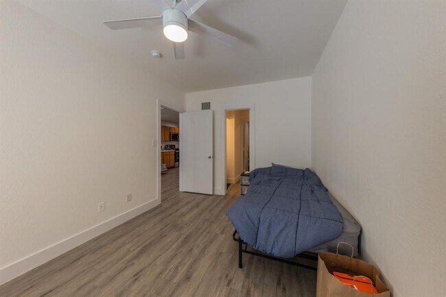 Building Photo - 2824 Rio Grande St