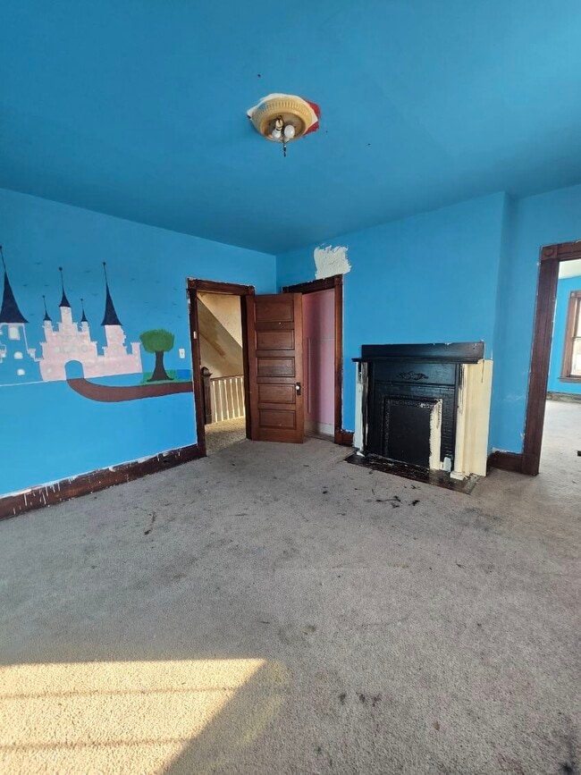 Building Photo - 17 7th St