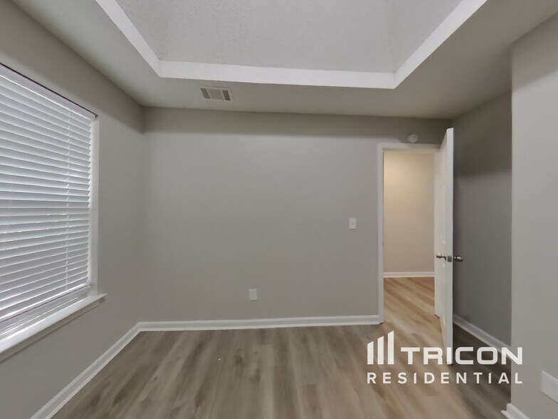 Building Photo - 1128 Misty Meadows Crossing