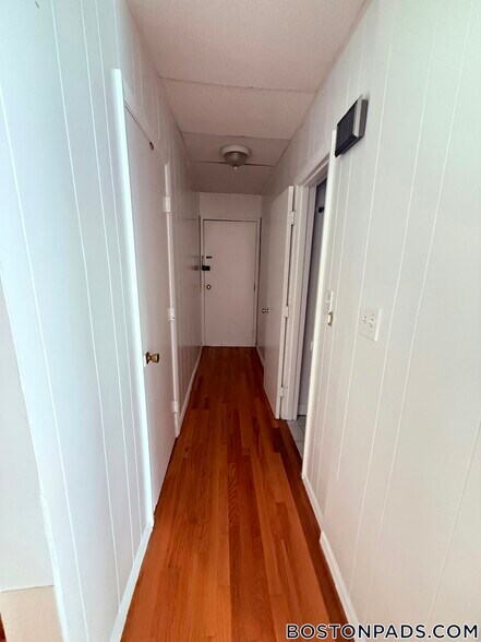 Building Photo - 199 Strathmore Rd