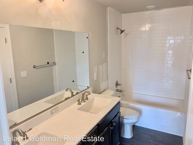 Building Photo - 3 br, 2.5 bath House - 417 21st 1/2 Street