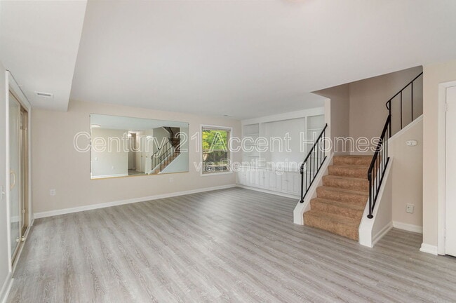 Building Photo - 1746 Dogwood Dr
