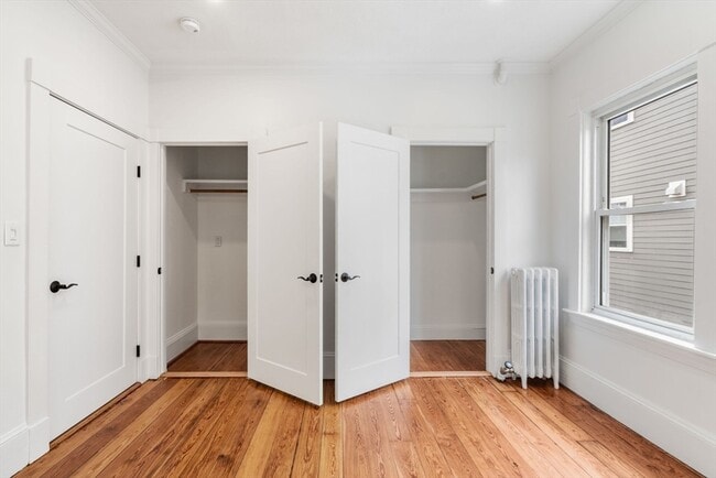 Building Photo - 93 Sydney St