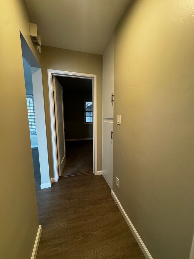 Building Photo - Guy &amp; Crowell