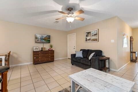 Building Photo - 622 Foster St