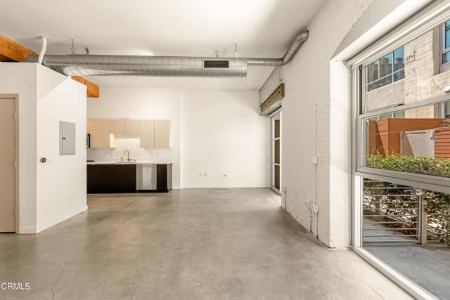 Building Photo - 527 Molino St