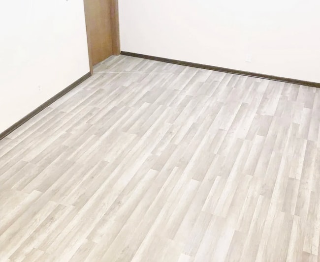 Building Photo - 1218 Trailwood N