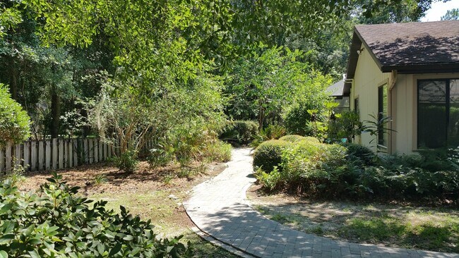 Building Photo - **4431 NW 53rd Street (Huntington)