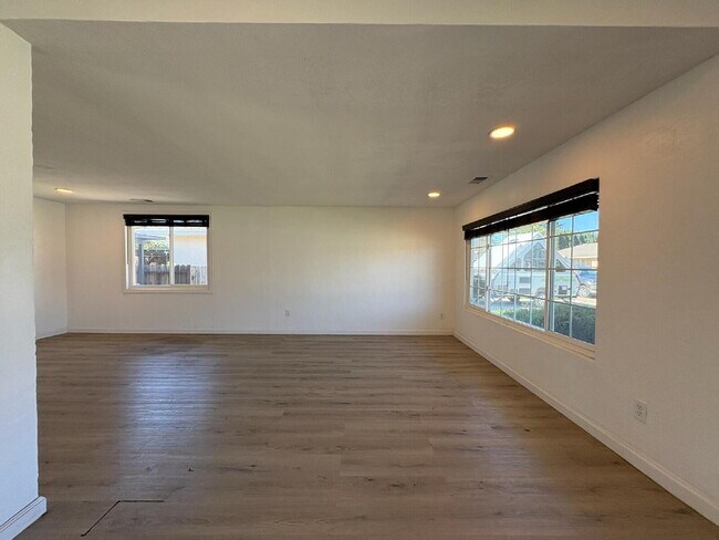 Building Photo - Charming Gilroy Home For Rent