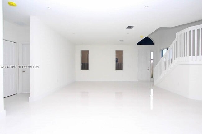 Building Photo - 15639 SW 11th Terrace