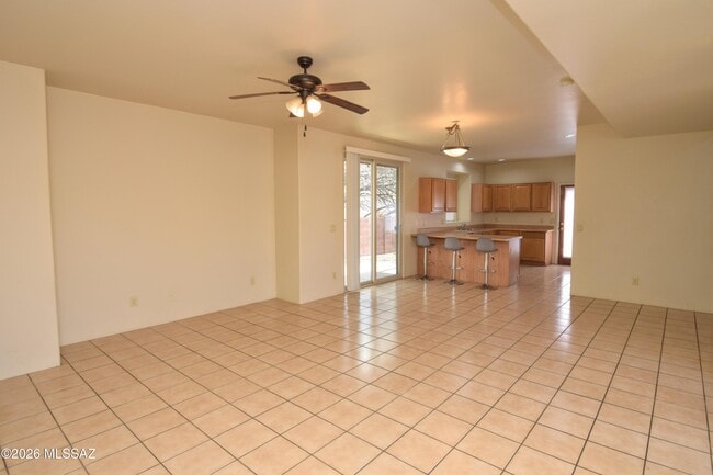 Building Photo - 2934 N Cardell Cir