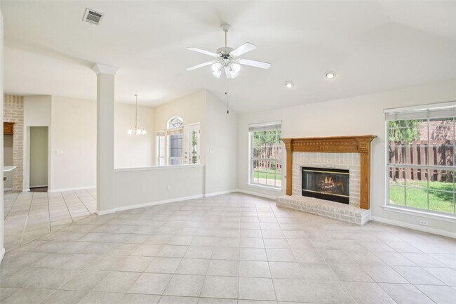 Building Photo - 10120 Treasure Island Dr