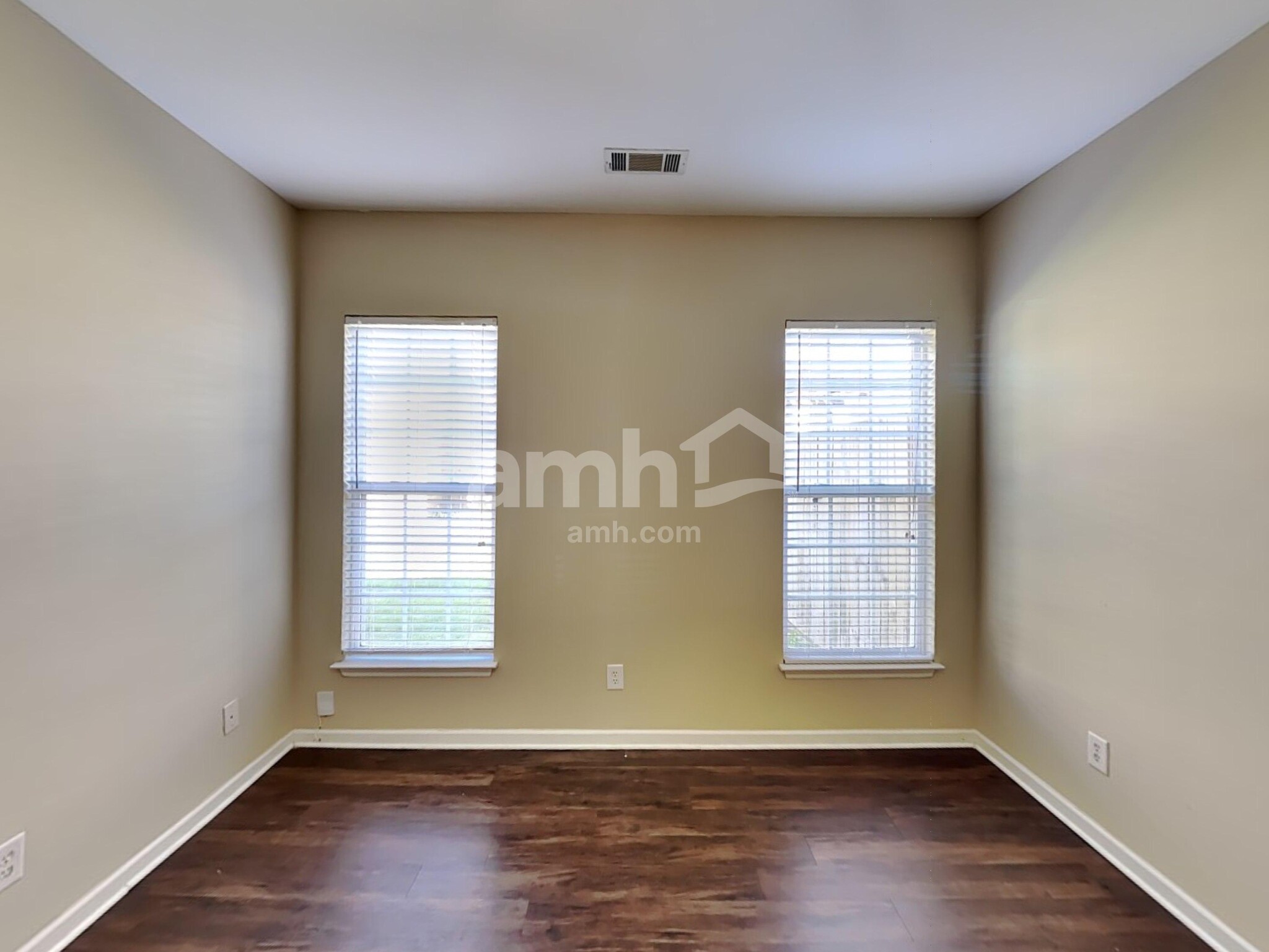 Building Photo - 106 Brant Ln