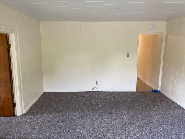 Building Photo - 632 W Orange St