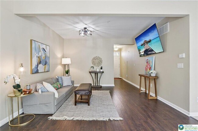 Building Photo - 270 Milkweed Dr