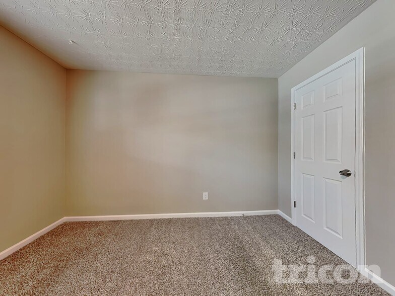 Building Photo - 3692 Tullamore Ln