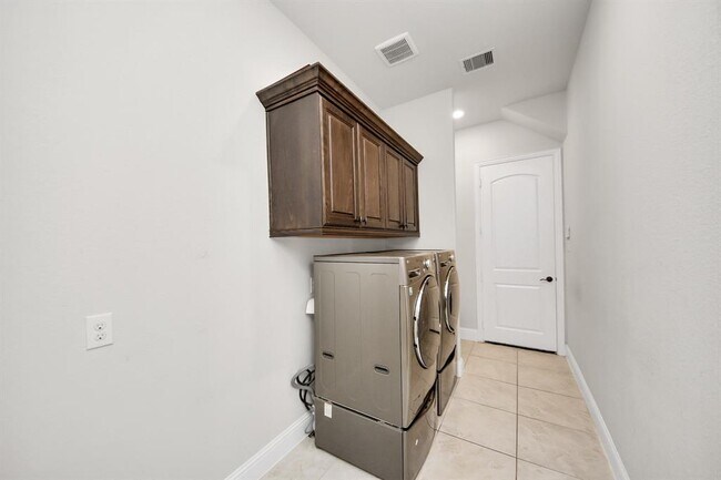 Building Photo - 11618 Arbirlot Dr