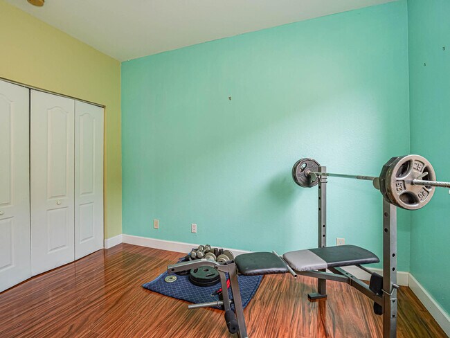 Building Photo - 5648 Spanish River Rd