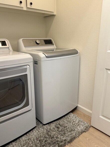 Laundry - 2107 G St