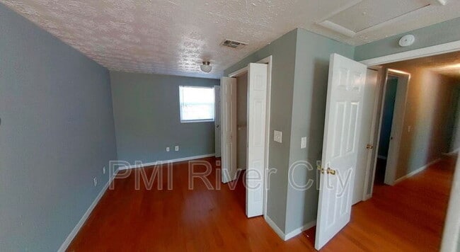 Building Photo - 7471 John F Kennedy Dr W