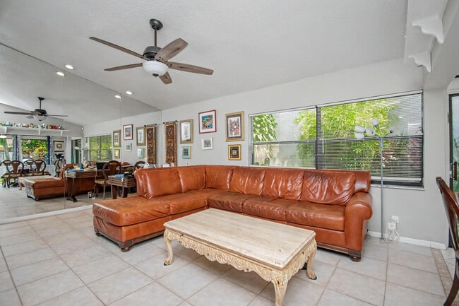 Building Photo - 7678 Solimar Cir