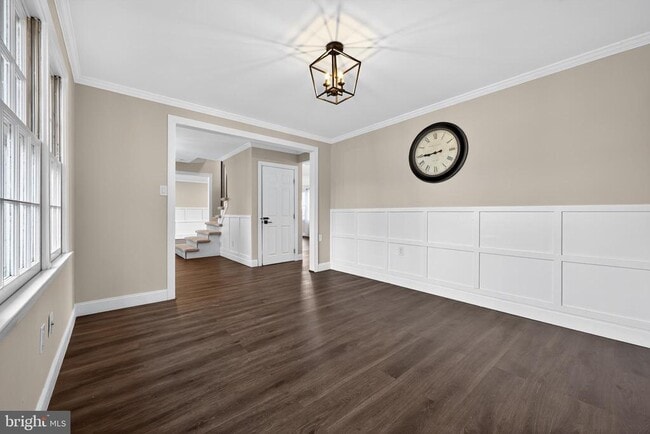 Building Photo - 335 Connecticut Ave