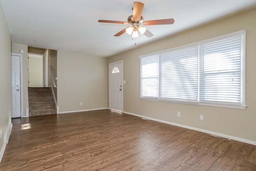 Building Photo - 8418 E 92 Pl