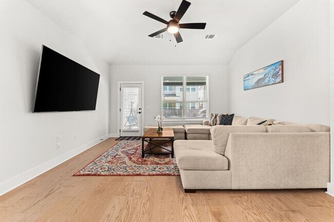 Building Photo - 8512 McKamy Dr