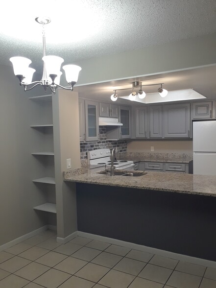 Primary Photo - Bridgewater Pointe Apartments