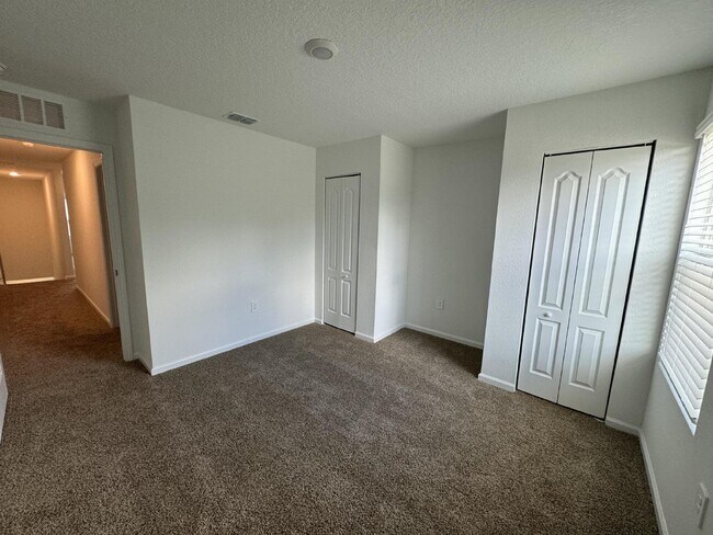 Building Photo - AVAILABLE FOR RENT - Townhome in Baymeadows, 3/2.5