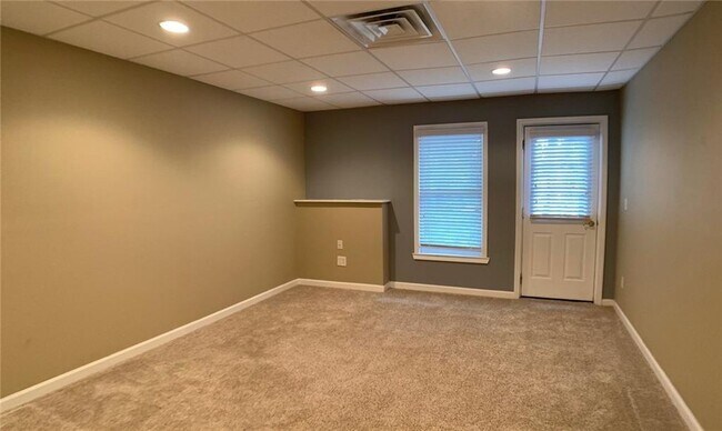 Building Photo - 4925 Kilmersdon Ct
