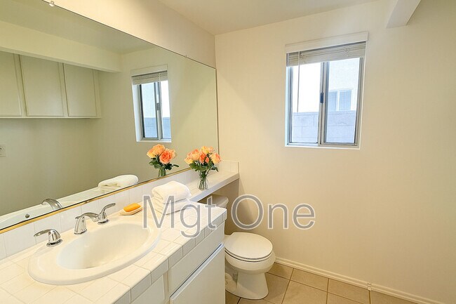 Building Photo - 10651 Concannon St