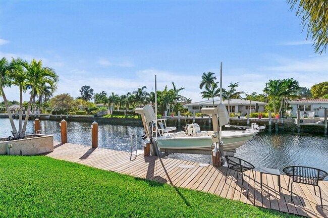 Building Photo - 2207 NE 16th Ave