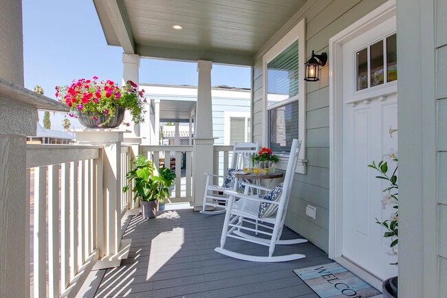 Building Photo - 17 Dart St