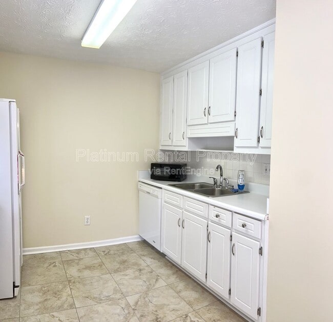 Building Photo - 1022 Windsor Dr