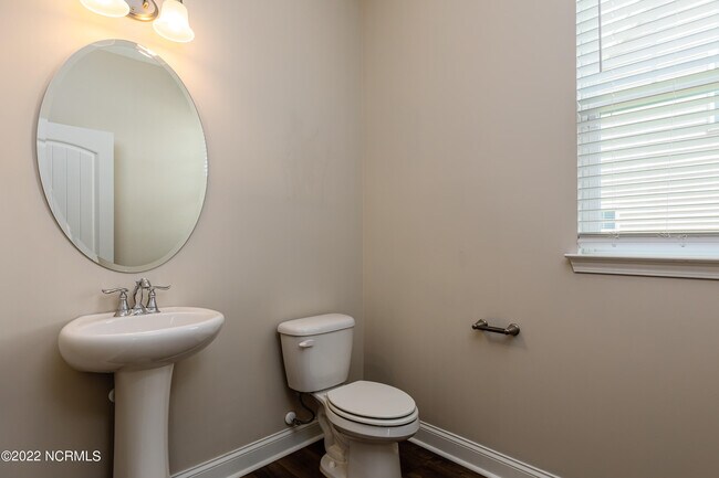 Building Photo - 290 Brentmoor Dr
