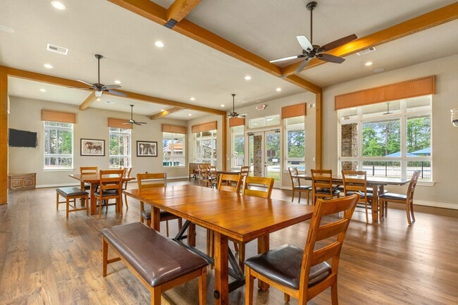 Building Photo - Amber Pines at Fosters Ridge