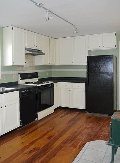 Building Photo - $1600 - 2BRM - 900ft2 - Bangor – Cumberlan...