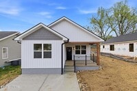Building Photo - 818 W Anderson Ave