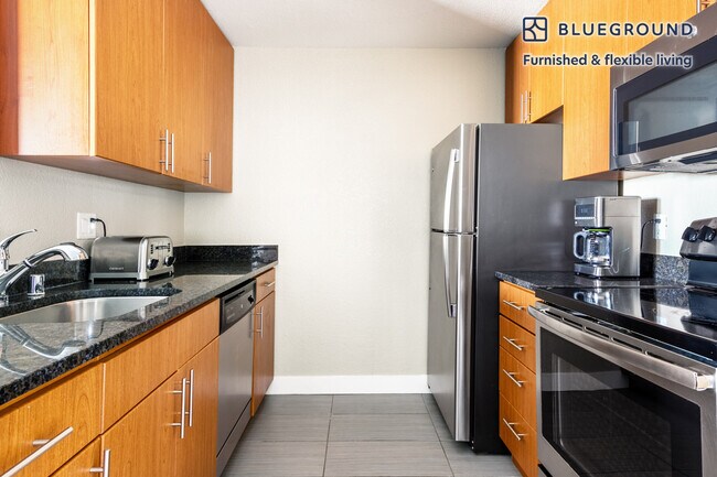 Building Photo - 460 Oak Grove Dr