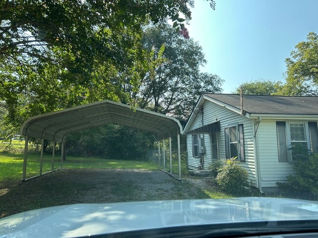 Building Photo - 891 Fish Hatchery Ln