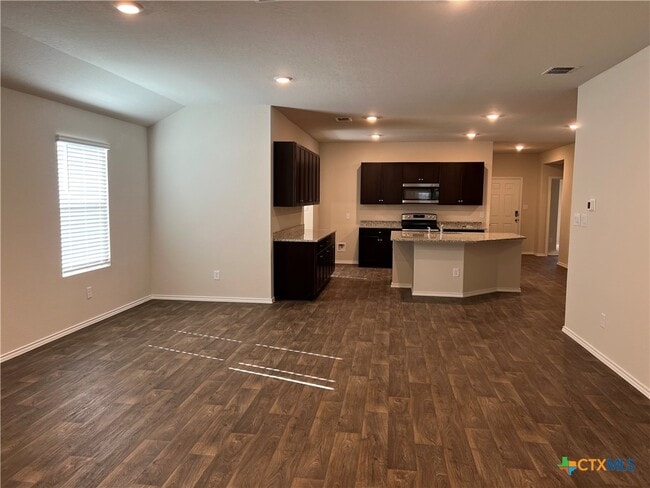 Building Photo - 937 Armadillo Dr