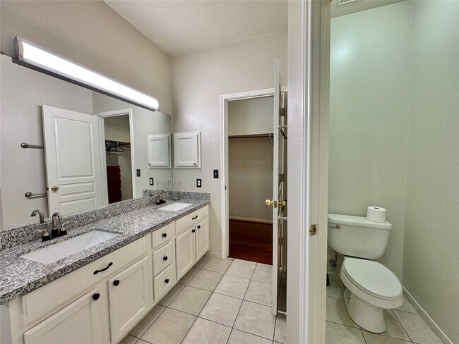Building Photo - 42 Tranquil Glade Pl