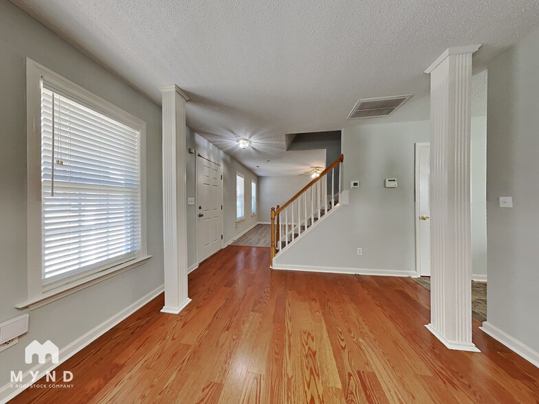 Building Photo - 1808 Crag Burn Ln