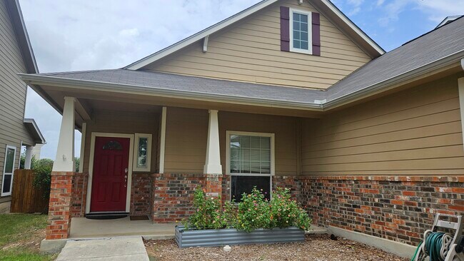 Building Photo - 112 Rustic Tr