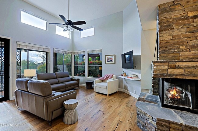 Building Photo - 6939 E Bramble Berry Ln