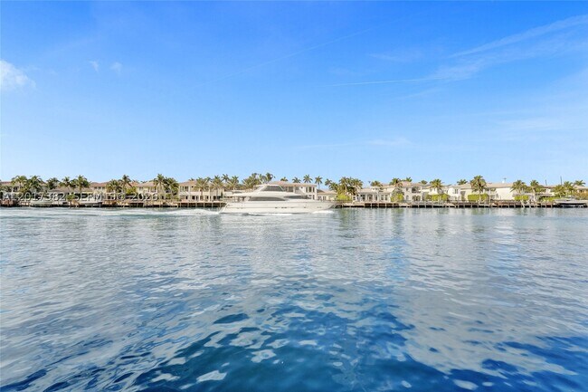 Building Photo - 1600 S Ocean Dr