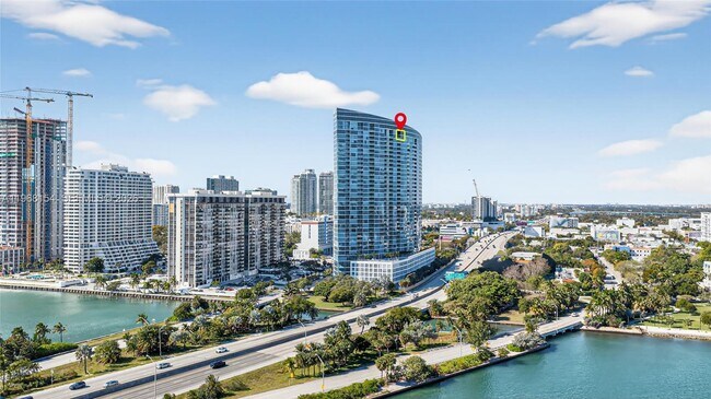 Building Photo - 601 NE 36th St